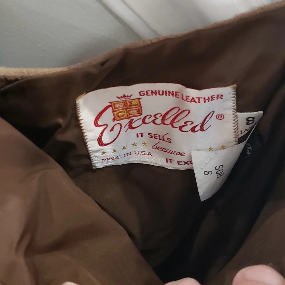 Fantastic Western Wear Genuine Leather Vest and Skirt - Picture 4 of 4